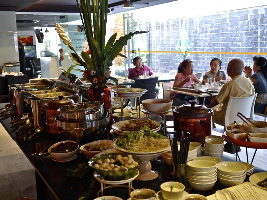 The Heritage Silom Hotel Bangkok Dış mekan fotoğraf
